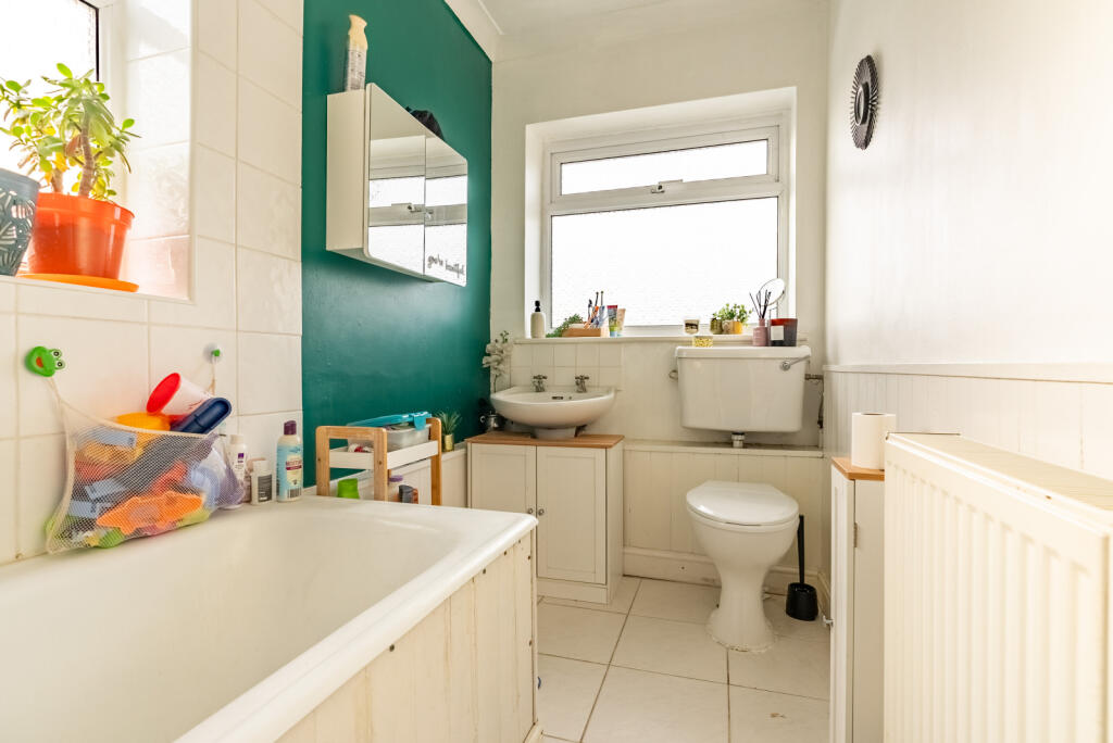 Additional image 6 of Meadow Close, London Colney, St. Albans, Hertfordshire, AL2