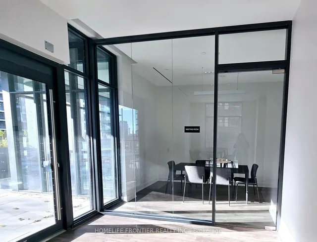 Additional image 33 of 65 Mutual St Unit 3004