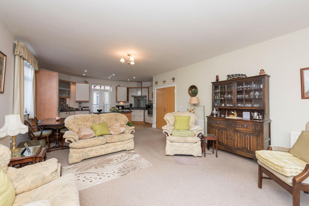 Additional image 3 of Apartment 11, Warwick House, Cheltenham Mews, Sutton Coldfield, B74 2UQ