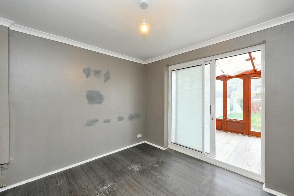 Additional image 5 of 6 Wellcroft Close, Welwyn Garden City, Hertfordshire, AL7 3JZ