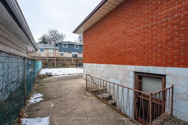 Additional image 33 of 662 West 5th St