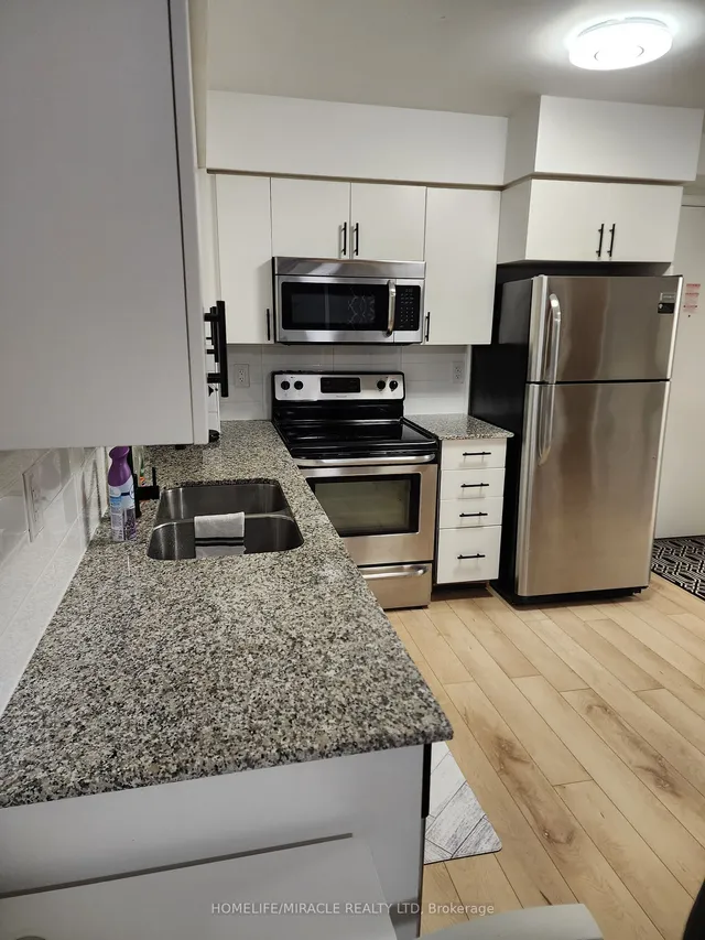 Additional image 11 of 800 Lawrence Ave Unit 407