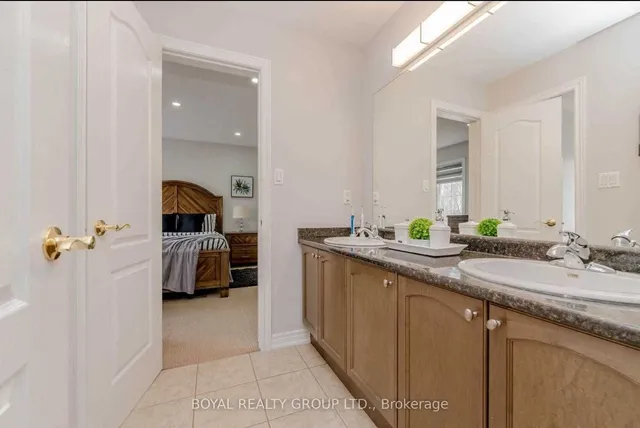 Additional image 27 of 121 Leadership Dr