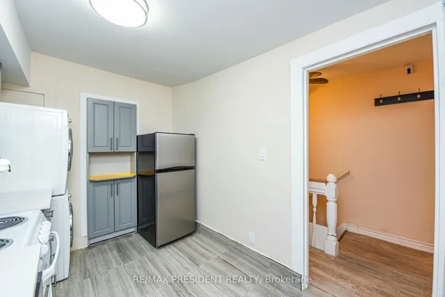 Additional image 29 of 23 Myrtle Ave