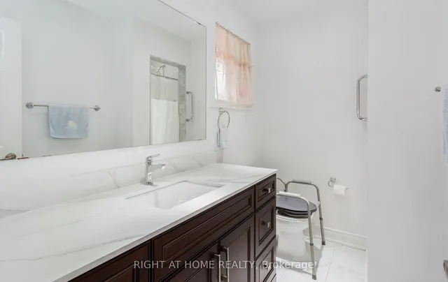 Additional image 21 of 420 Tailfeather Cres