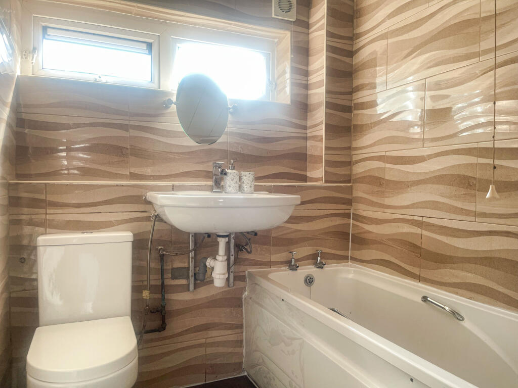 Additional image 9 of 27 Bassett Croft, Birmingham, B10 0EB