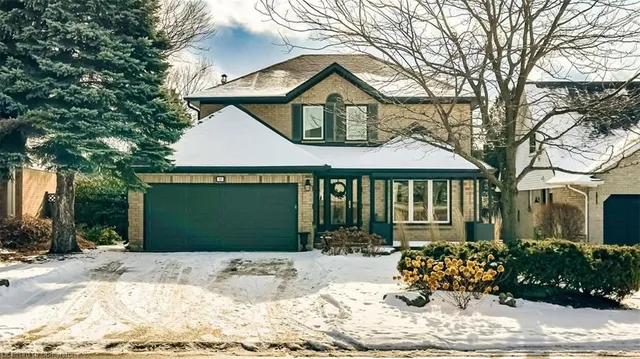 12 Larkspur Cres