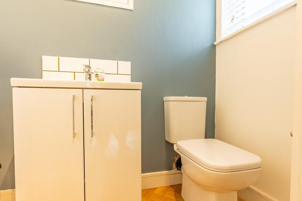 Additional image 12 of Moreton Avenue, Harpenden, Hertfordshire, AL5