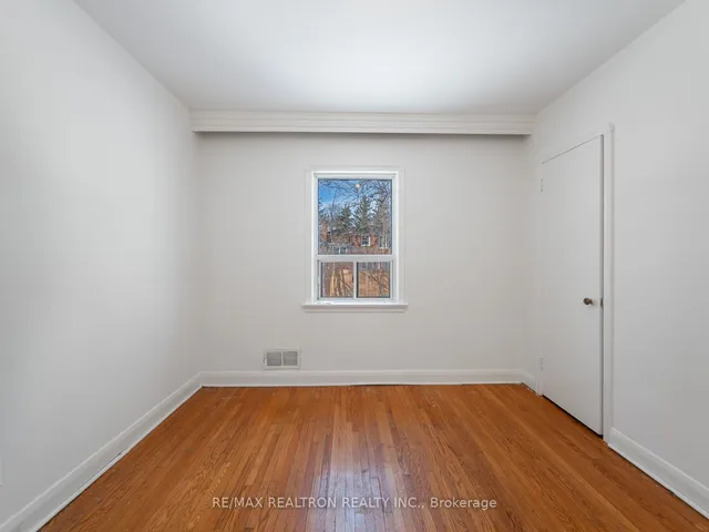 Additional image 8 of 10 Laurelcrest Ave