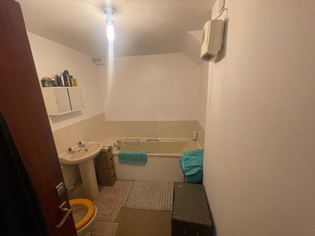 Additional image 6 of 1 and 7A Saxon Court plus Freehold of Saxon Court (1-8), High Street, Bidford-On-Avon, Alcester B50 4AB