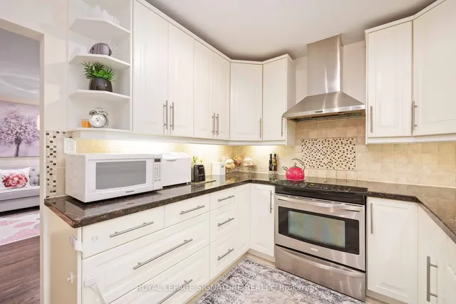 Additional image 15 of 41 Dixington Cres