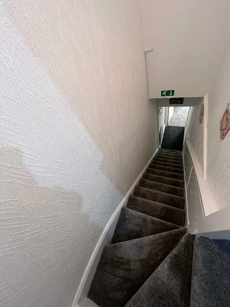 Additional image 9 of 1 Room Available In Flat Above Holly Bank Rd, B13 0RJ