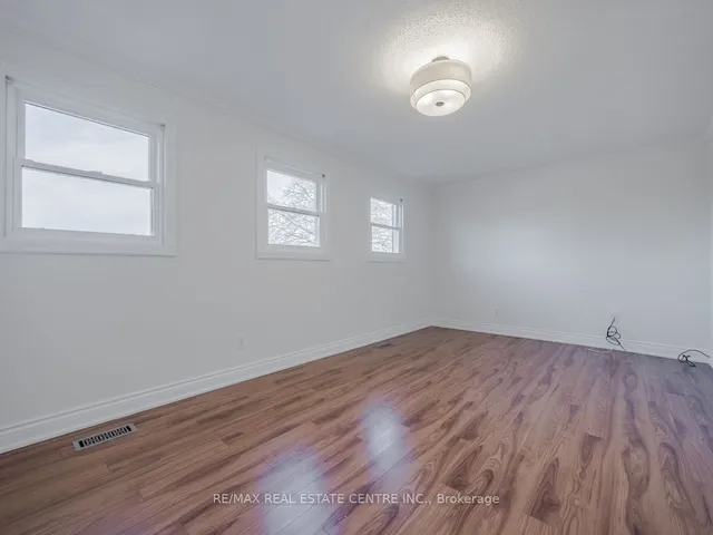 Additional image 19 of 28 Huntley Crt