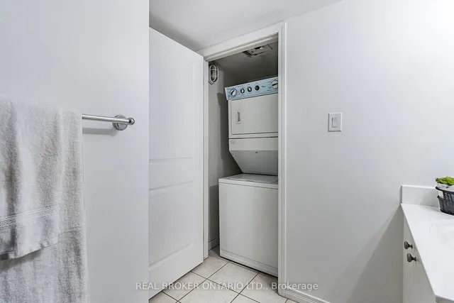 Additional image 10 of 9 George St Unit 907