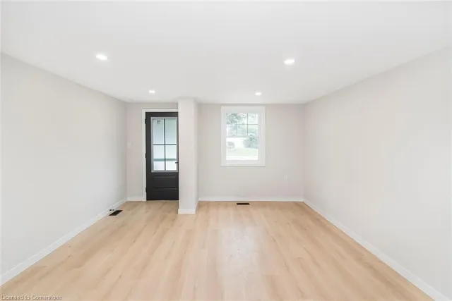 Additional image 8 of 583 John Street St