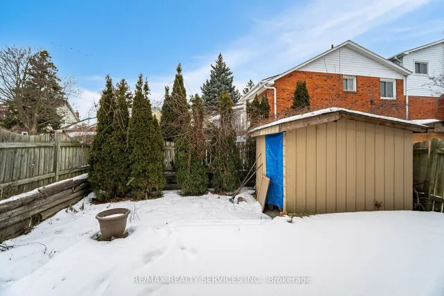 Additional image 38 of 12 Courtleigh Sq