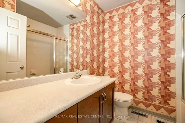 Additional image 33 of 40 Rocky Mountain Cres