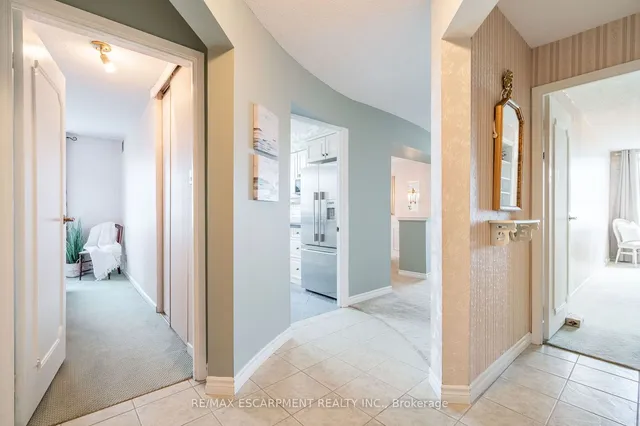 Additional image 5 of 5280 Lakeshore Rd Unit 911