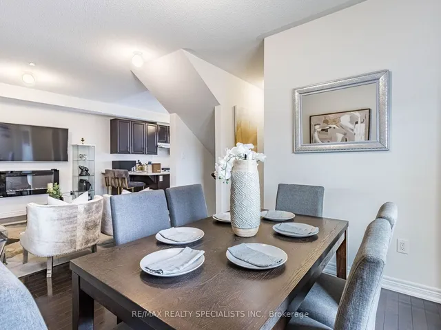 Additional image 12 of 119 Fruitvale Circ