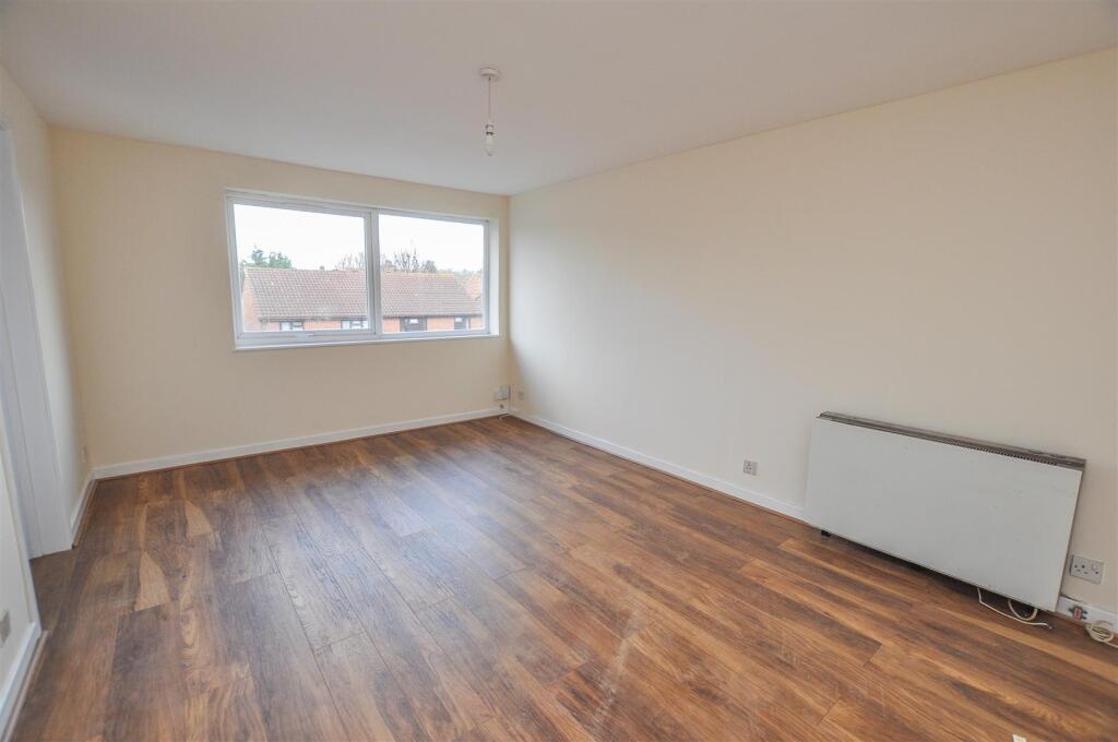 Additional image 2 of Cedarwood Drive, St Albans