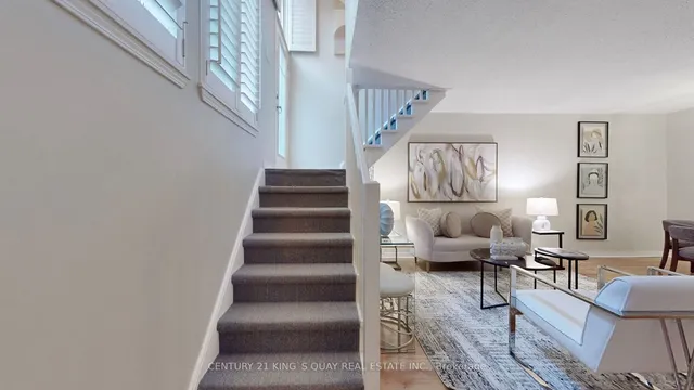 Additional image 25 of 38 Western Battery Rd Unit 612