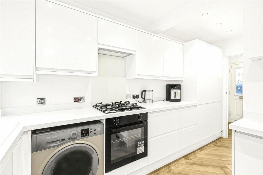 Additional image 7 of Knightsfield, Welwyn Garden City, Hertfordshire, AL8