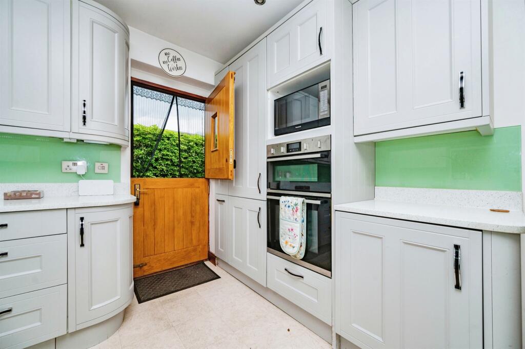 Additional image 7 of Park Street Lane, Park Street, St. Albans