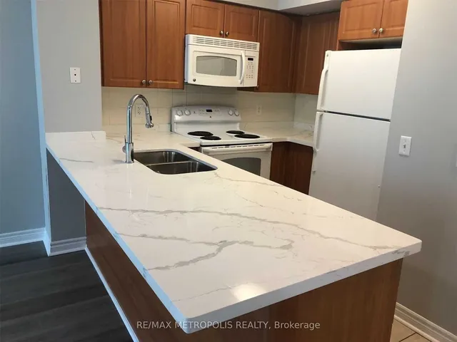 Additional image 23 of 51 Lower Simcoe St Unit 319