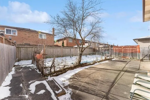 Additional image 46 of 17 Colgate Crt