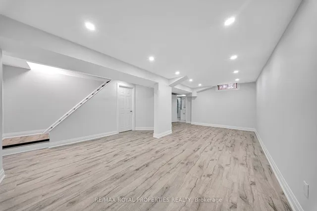 Additional image 28 of 50 Scarfair Ptwy