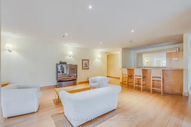 Additional image 35 of 168 King St Unit PH1605