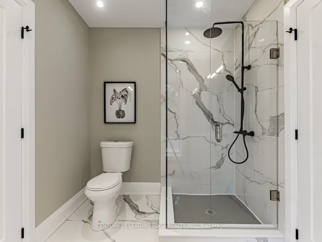 Additional image 26 of 19 DONALDA Cres