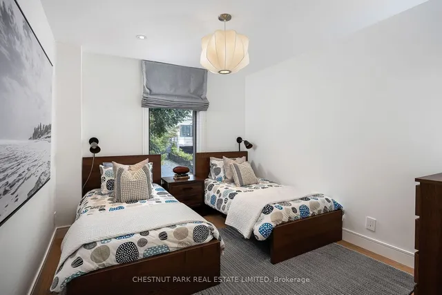 Additional image 13 of 19 Woodlawn Ave