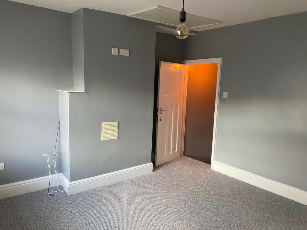 Additional image 3 of Lichfield Street, Tamworth, B78