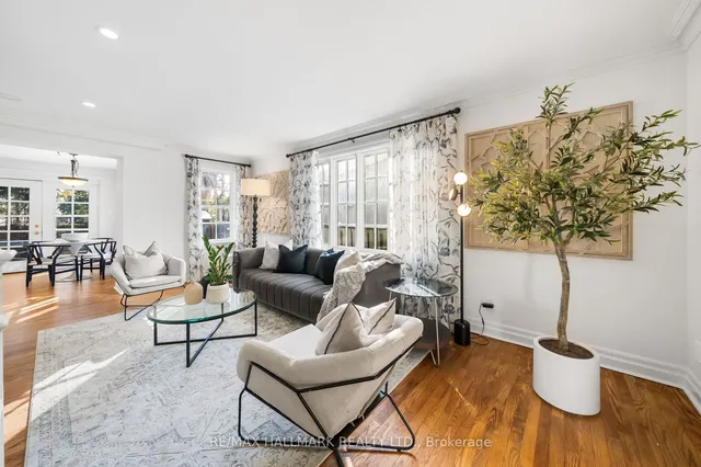 Additional image 17 of 218 Yonge Blvd