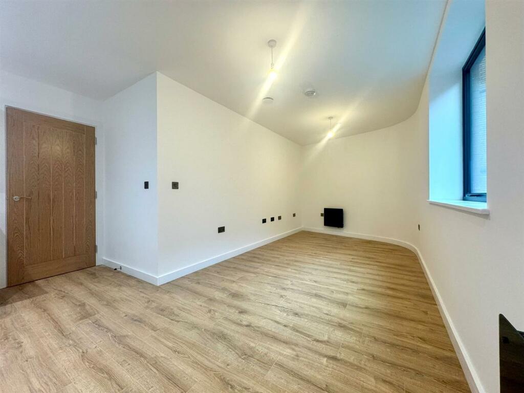 Additional image 4 of 6 Camden Drive, Birmingham