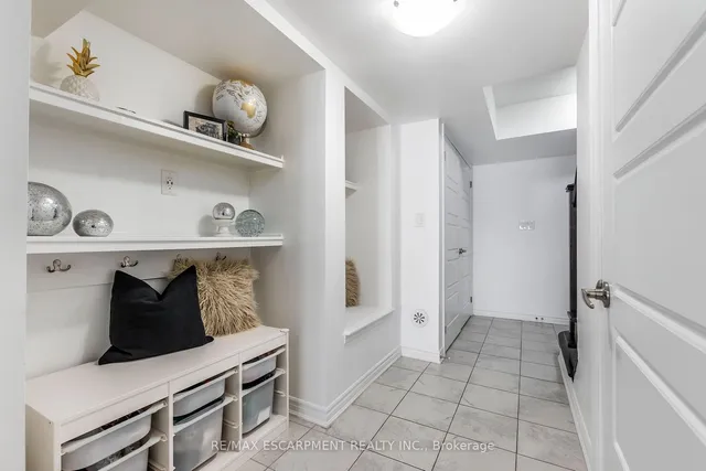 Additional image 4 of 1139 Duignan Cres