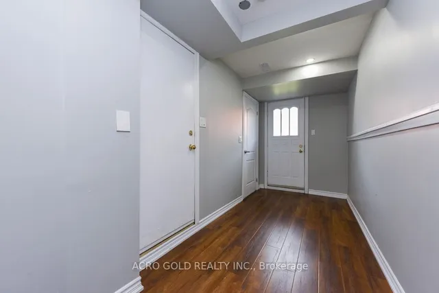 Additional image 28 of 19 Hoskins Sq