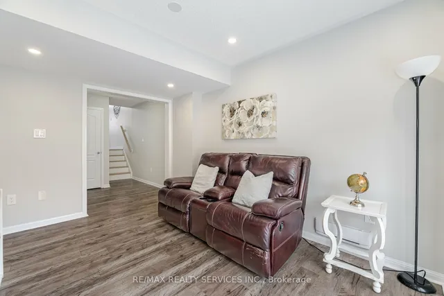 Additional image 31 of 22 Memory Lane