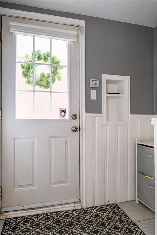 Additional image 34 of 86 East 27th St