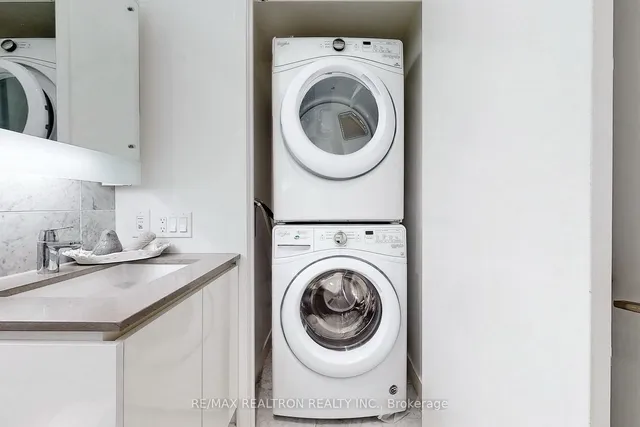 Additional image 22 of 115 Mcmahon Dr Unit 2711