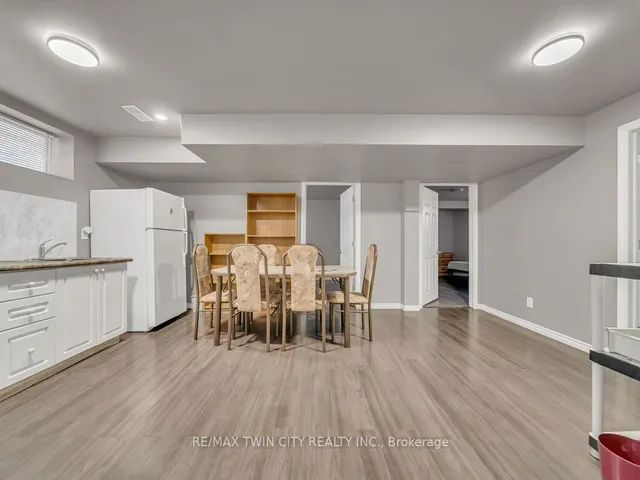 Additional image 29 of 46 Woodbine Ave