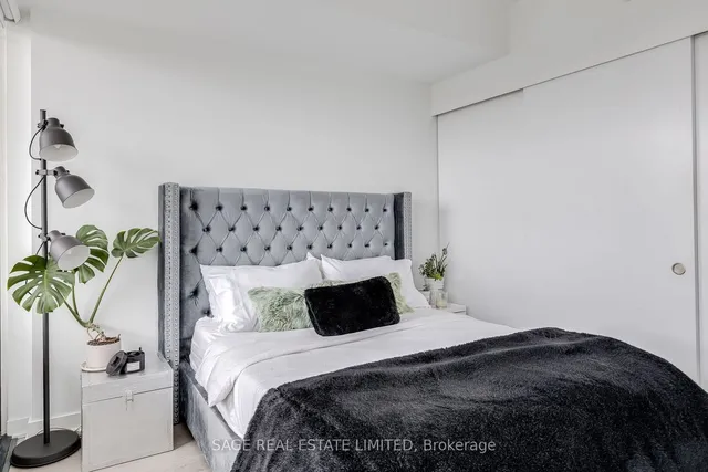 Additional image 13 of 185 Roehampton Ave Unit 1106