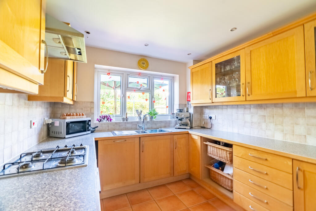 Additional image 7 of Hawfield Gardens, Park Street, St. Albans, Hertfordshire, AL2