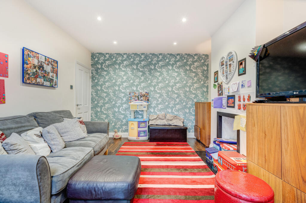 Additional image 7 of Barnfield Road, Harpenden, Hertfordshire, AL5