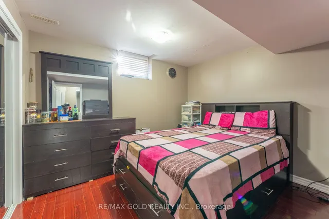 Additional image 34 of 16 Runnymede Cres