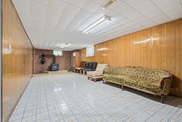 Additional image 24 of 17 Vange Cres