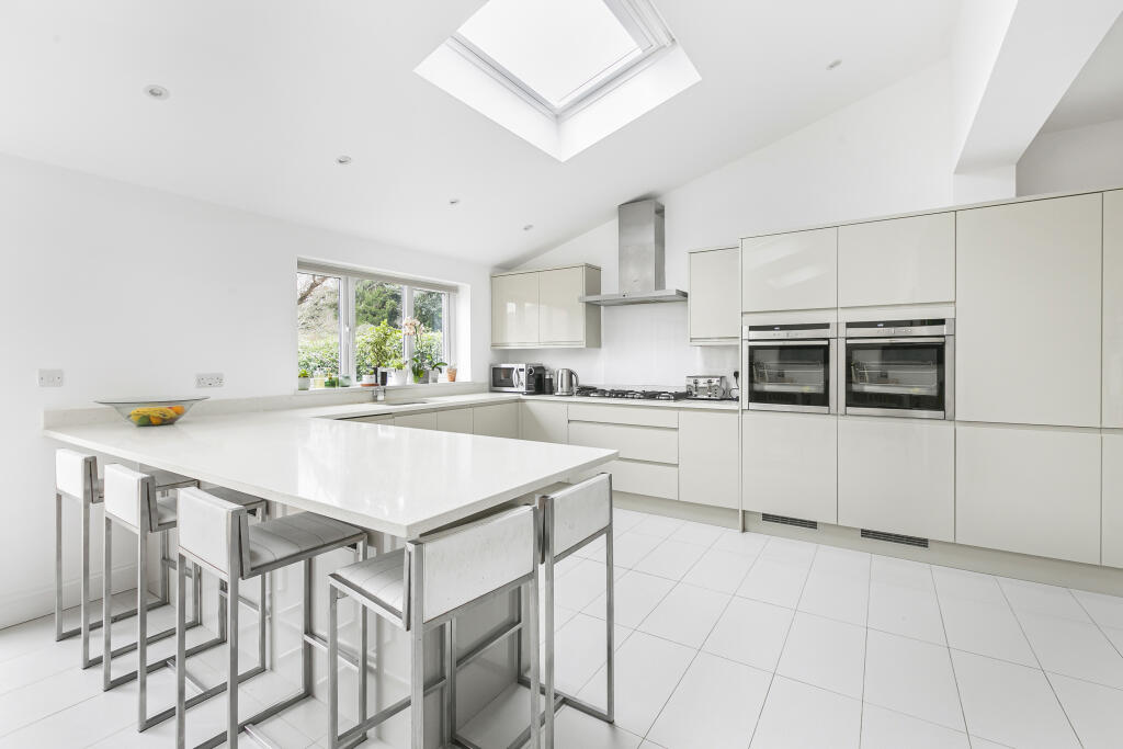 Additional image 5 of New Barnes Avenue, St.Albans, AL1