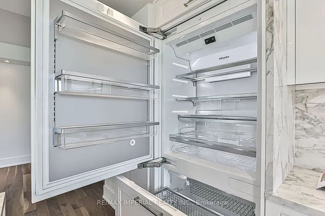 Additional image 16 of 455 Wellington St Unit 910