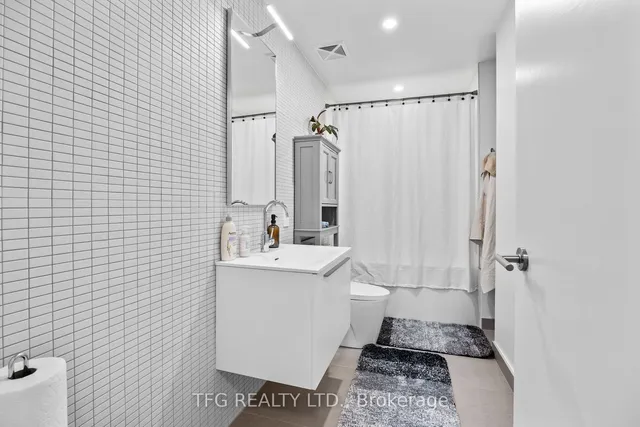 Additional image 25 of 2720 Dundas St Unit 810